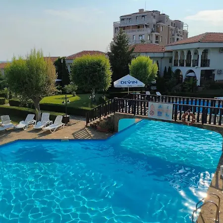 Apartamento Kombani 3 *