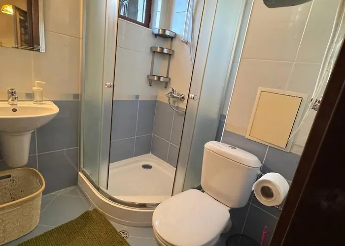 Διαμέρισμα Kombani 3 *